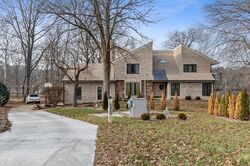 Pre-foreclosure in  LAKERIDGE CT Danville, IL 61832