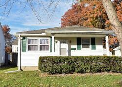 Pre-foreclosure in  E ELLINGTON DR Peoria, IL 61603