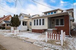 Pre-foreclosure in  E ARCADIA AVE Peoria, IL 61603