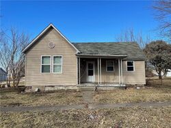 Pre-foreclosure in  W 3RD ST Latham, IL 62543