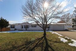  Oak Forest Ln, Lebanon IL