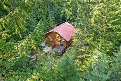 Pre-foreclosure Listing in FALL CREEK RD NAPLES, ID 83847