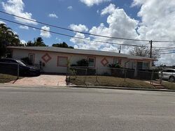 W 36th St, West Palm Beach FL