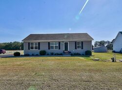 Pre-foreclosure in  GABBY LN Georgetown, DE 19947