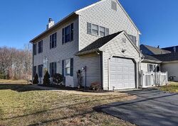 Pre-foreclosure in  LYDALL ST Manchester, CT 06042