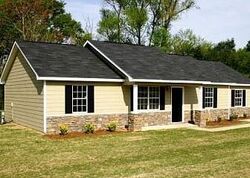 Pre-foreclosure in  HIDDEN VALLEY CT Phenix City, AL 36869