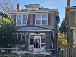 Pre-foreclosure in  2ND AVE Richmond, VA 23222