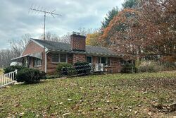 Pre-foreclosure in  BOTTOM RD Hydes, MD 21082