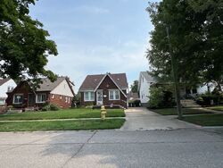 Pre-foreclosure in  OXFORD ST Dearborn, MI 48124