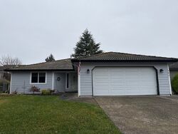 Pre-foreclosure in  NW 95TH CIR Vancouver, WA 98665