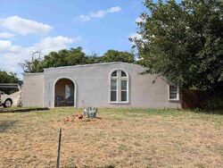 Pre-foreclosure in  E 3RD ST Burkburnett, TX 76354