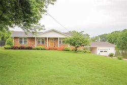 Pre-foreclosure in  LAKESIDE DR Portland, TN 37148