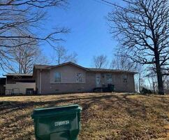  Washington Cir, Waverly TN