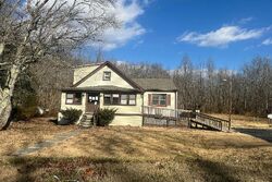 Pre-foreclosure in  WHIG LN Glassboro, NJ 08028