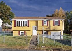 Pre-foreclosure in  GREENWOOD AVE Waterbury, CT 06704