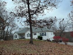 Pre-foreclosure in  OSAGE RDG House Springs, MO 63051