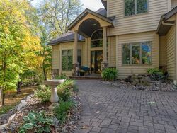 Pre-foreclosure in  PEACE CIR Shakopee, MN 55379