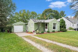  W Henry St, Charlotte MI