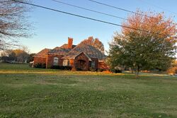 Pre-foreclosure in  ARROW LANDS TRL Meridianville, AL 35759
