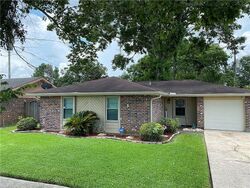 Pre-foreclosure in  N SUGAR RIDGE RD La Place, LA 70068