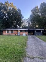 Pre-foreclosure in  MARIONETTE DR Baton Rouge, LA 70811