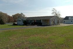 Pre-foreclosure in  STATE ROUTE 121 N Farmington, KY 42040