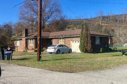 Pre-foreclosure in  DOGWOOD LN Paintsville, KY 41240