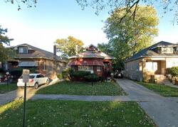 Pre-foreclosure in  S 16TH AVE Maywood, IL 60153