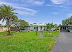 Pre-foreclosure in  NE 27TH ST Fort Lauderdale, FL 33334