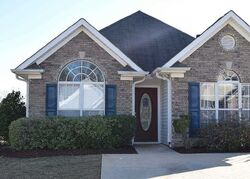 Pre-foreclosure in  CAMDEN COVE CIR Calera, AL 35040