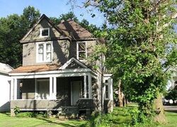 Pre-foreclosure in  NE GLENDALE AVE Peoria, IL 61603