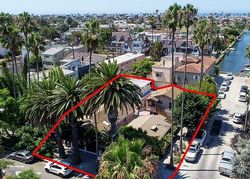 Pre-foreclosure in  CARROLL AVE Venice, CA 90291