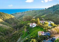 Pre-foreclosure in  OCEAN VIEW DR Malibu, CA 90265