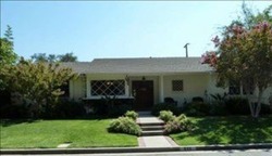 Pre-foreclosure in  DURWOOD DR La Canada Flintridge, CA 91011