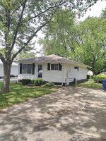 Pre-foreclosure in  CLOVERTON DR Waterford, MI 48329