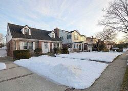 Pre-foreclosure in  ABERDEEN RD New Hyde Park, NY 11040