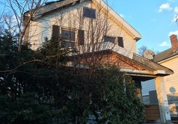 Pre-foreclosure in  DORVER AVE Cleveland, OH 44105