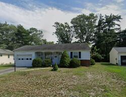 Pre-foreclosure in  EDGEBROOK DR E Toms River, NJ 08757