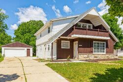 Pre-foreclosure in  N 86TH PL Milwaukee, WI 53225