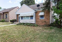 Pre-foreclosure in  W KEEFE AVE Milwaukee, WI 53216