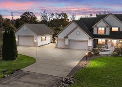 Pre-foreclosure in  WHITE SWAN DR West Bend, WI 53095