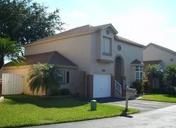 Pre-foreclosure in  SW 109TH TER Fort Lauderdale, FL 33324