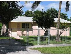 Pre-foreclosure in  SW 7TH ST Homestead, FL 33034