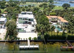 Pre-foreclosure in  INDIAN CREEK ISLAND RD Miami Beach, FL 33154