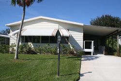 Pre-foreclosure in  SE DELEGATE ST Hobe Sound, FL 33455