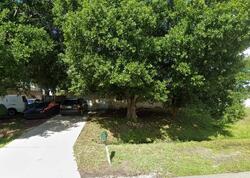  Sw Hampshire Ln, Port Saint Lucie FL