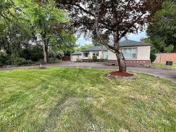 Pre-foreclosure in  NE HIGHWAY 20 Corvallis, OR 97330