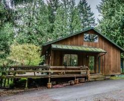 Pre-foreclosure in  SW PROSPERITY PARK RD Tualatin, OR 97062