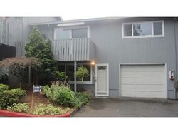 Pre-foreclosure in  NE KANE DR Gresham, OR 97030