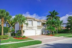 Pre-foreclosure in  OSPREY POINT CIR Lake Worth, FL 33449